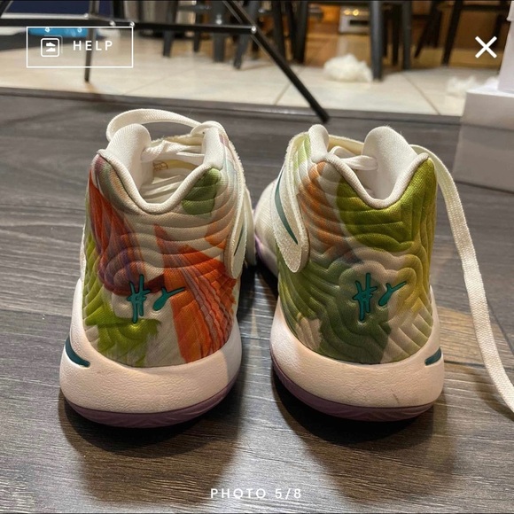 Nike Kyrie 2 GS Easter - Picture 4 of 9